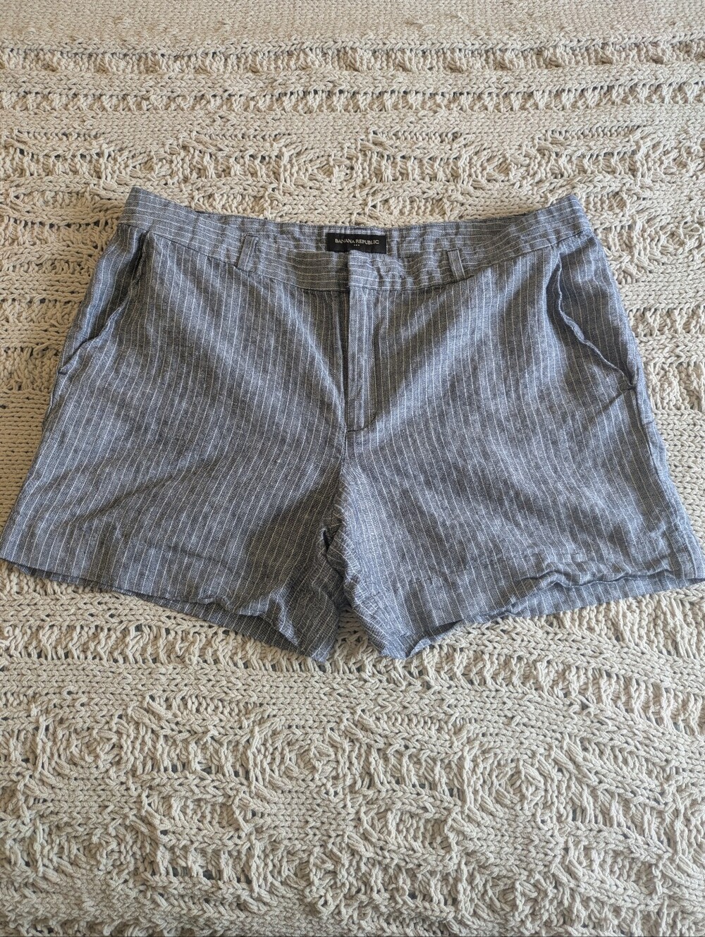 Banana Republic Linen Pinstripe Shorts Sz 12